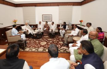 అమిత్ షా ను కలిసిన తెలంగాణ బీజేపీ నేతలు