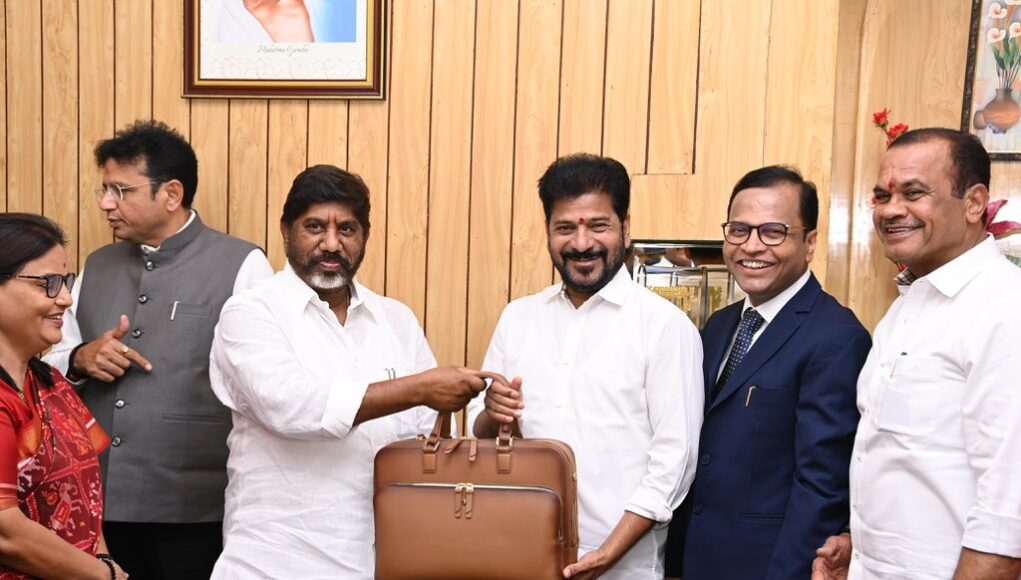 రూ.3,04,965 కోట్లతో తెలంగాణ బడ్జెట్