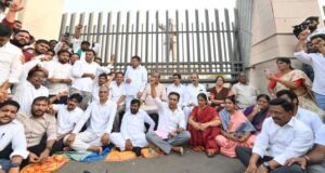 జగదీష్ రెడ్డిని ఉద్దేశపూర్వకంగానే సస్పెండ్ చేశారు: కేటీఆర్