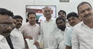 బీఆర్ఎస్ నేతలతో ఎమ్మెల్సీ తీన్మార్ మల్లన్న భేటీ