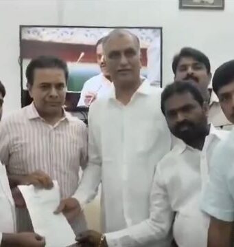 బీఆర్ఎస్ నేతలతో ఎమ్మెల్సీ తీన్మార్ మల్లన్న భేటీ