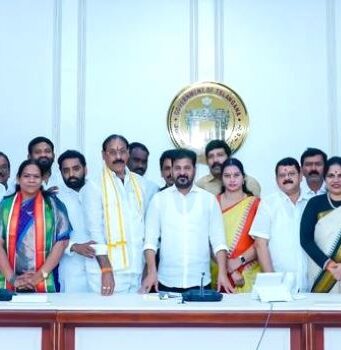 సీఎంను కలిసిన వివిధ కార్పొరేషన్ల ఛైర్మన్లు