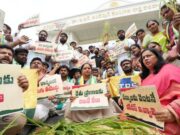 సచివాలయం వద్ద టీఆర్ఎస్ ధర్నా.. కవిత అరెస్టు
