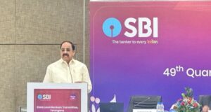 దీర్ఘకాలిక పెట్టుబడి రుణాలు అందించాలి: మంత్రి తుమ్మల