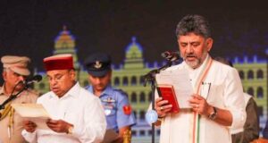 కర్ణాటక నూతన సీఎంగా డీకే శివకుమార్ ప్రమాణస్వీకారం