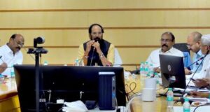 సౌర విద్యుత్ ప్రాజెక్టుల ప్రతిపాదనలు సిద్ధం చేయాలి: మంత్రి ఉత్తమ్