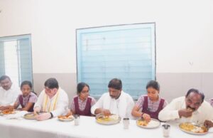 కస్తూర్బా పాఠశాలలో ఘనంగా డిప్యూటీ సీఎం జన్మదిన వేడుకలు