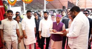 క్రీడా అభివృద్ధి పనులను ప్రారంభించిన గవర్నర్