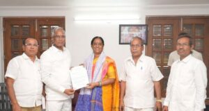 చేనేత కార్మికుల సంక్షేమానికి ప్రభుత్వం అండగా ఉంటుంది: మంత్రి సురేఖ