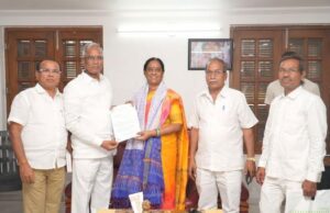 చేనేత కార్మికుల సంక్షేమానికి ప్రభుత్వం అండగా ఉంటుంది: మంత్రి సురేఖ