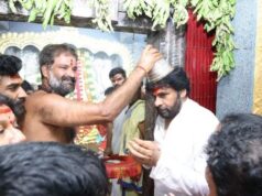 భద్రకాళీ అమ్మవారిని దర్శించుకున్న ఏపీ డిప్యూటీ సీఎం