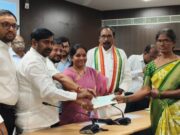 కళ్యాణ లక్ష్మీ, షాదీ ముబారక్ చెక్కుల పంపిణీ