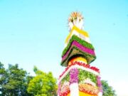 అమరవీరుల స్థూపం వద్ద నివాళులు అర్పించిన సీఎం
