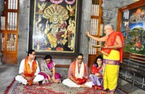 యాదగిరిగుట్ట శ్రీ లక్ష్మీనరసింహస్వామిని దర్శించుకున్న సీఎస్