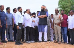 పేద పిల్లలకు నాణ్యమైన విద్య అందించడానికే ఇంటిగ్రేటెడ్ స్కూల్స్: మంత్రి ఉత్తమ్
