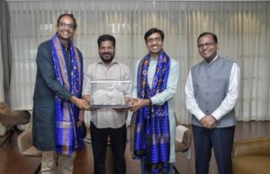 స్కైరూట్ వ్యవస్థాపకులను అభినందించిన సీఎం రేవంత్ రెడ్డి