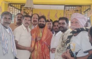 కంఠమహేశ్వర స్వామిని దర్శించుకున్న మాజీ మంత్రి శ్రీనివాస్ గౌడ్