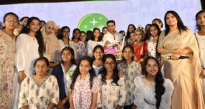 50 మంది పేద విద్యార్థినుల చదువు బాధ్యత తనదే: కేటీఆర్