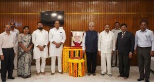 కొణిజేటి రోశయ్యకు నివాళులర్పించిన మండలి ఛైర్మన్, స్పీకర్