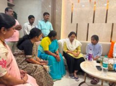 పెద్ది సుదర్శన్ రెడ్డిని పరామర్శించిన మంత్రి సీతక్క