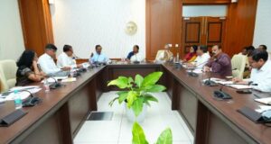 ఎలాంటి పరిస్థితుల్లోనూ తాగునీటి సమస్య తలెత్తనివ్వం: మంత్రి సీతక్క