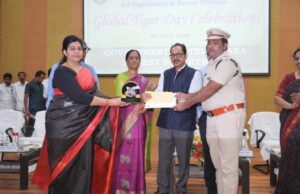 పులుల సంరక్షణ పట్ల బాధ్యతాయుతంగా వ్యవహరించాలి: మంత్రి సురేఖ
