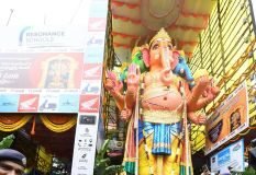 ఖైరతాబాద్ గణేష్ను దర్శించుకున్న గవర్నర్